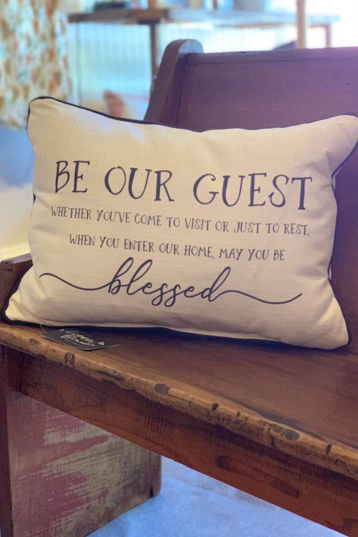 Off White/Black Main