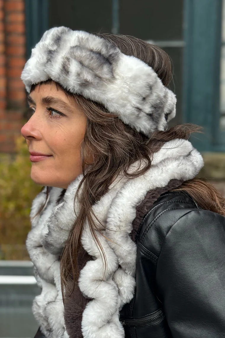 White Royal Opulance Main