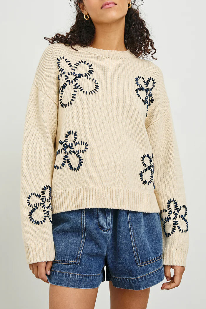 Ivory Navy Daises Main