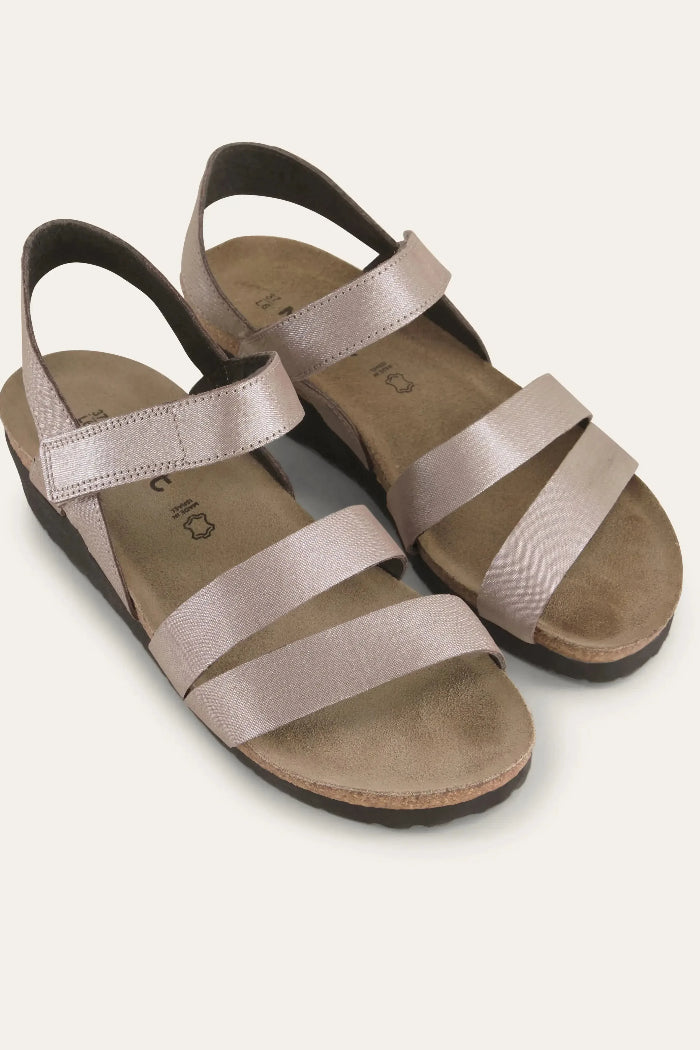 Silver Threads Leather