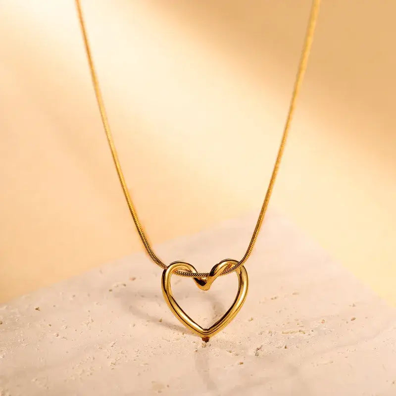 Minimalist Simple Elegant Heart Chain Necklace - Yayas Glam & Gift Shop