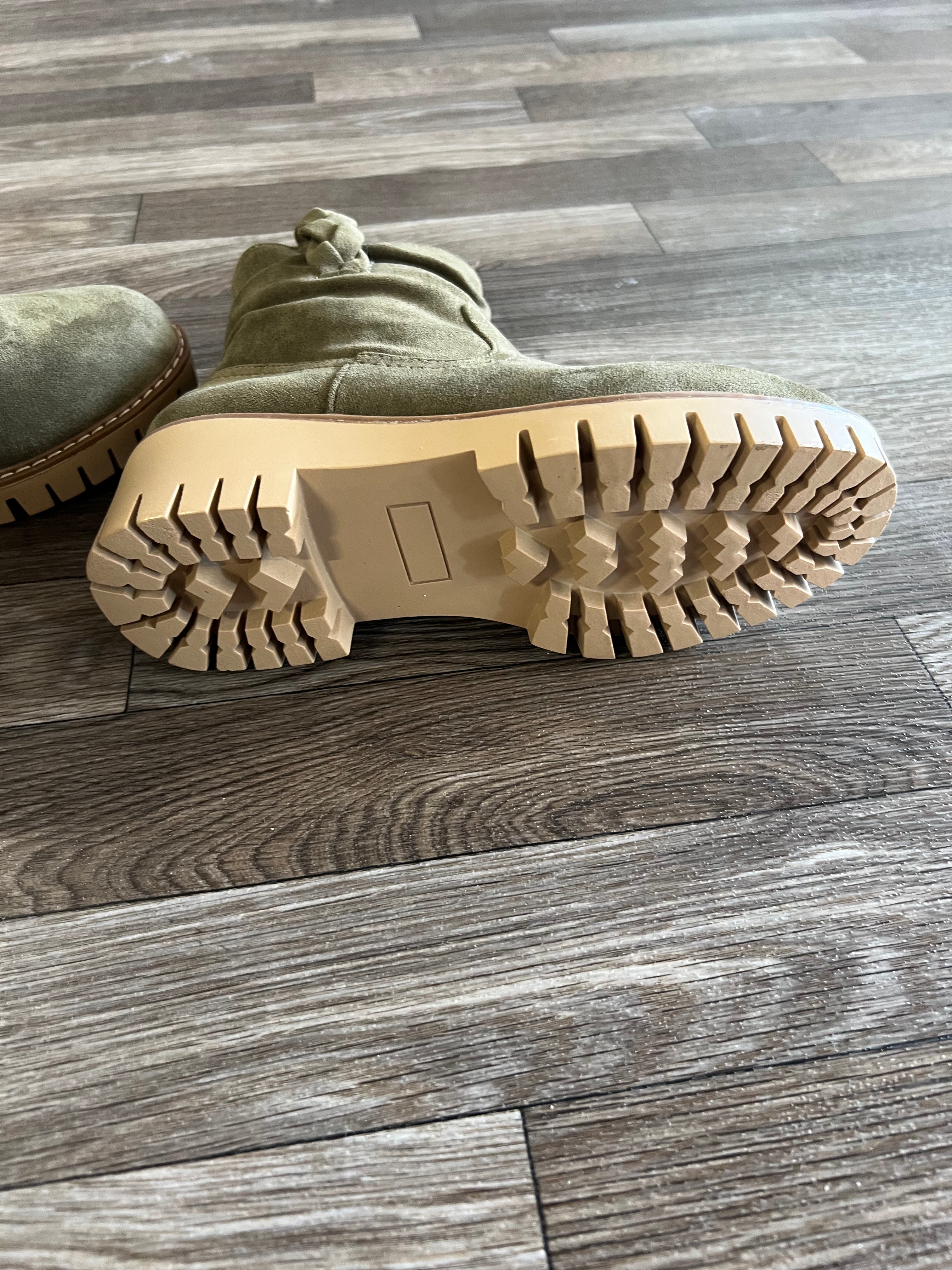Very G Green Demi Boot sole