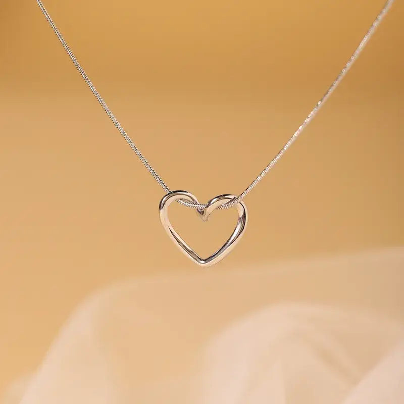 Minimalist Simple Elegant Heart Chain Necklace - Yayas Glam & Gift Shop