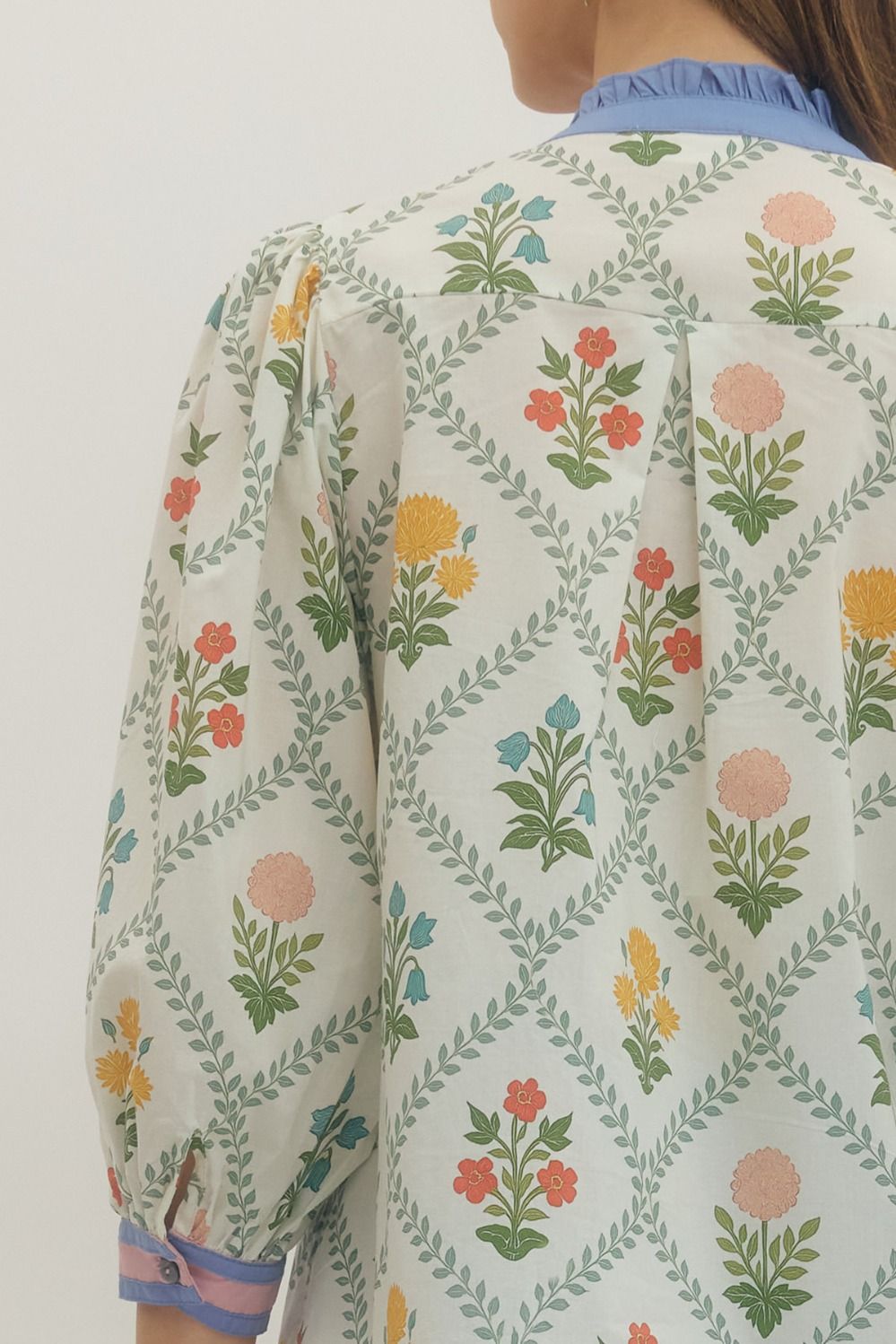 Entro | Bree Floral V-Neck Top | Sweetest Stitch Boutique Richmond