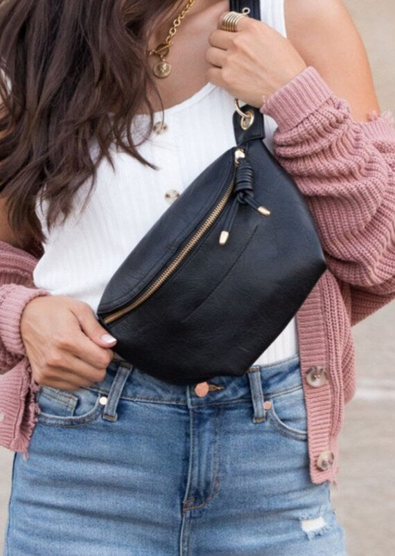 Carryall Travel Fanny Pack - Yayas Glam & Gift Shop