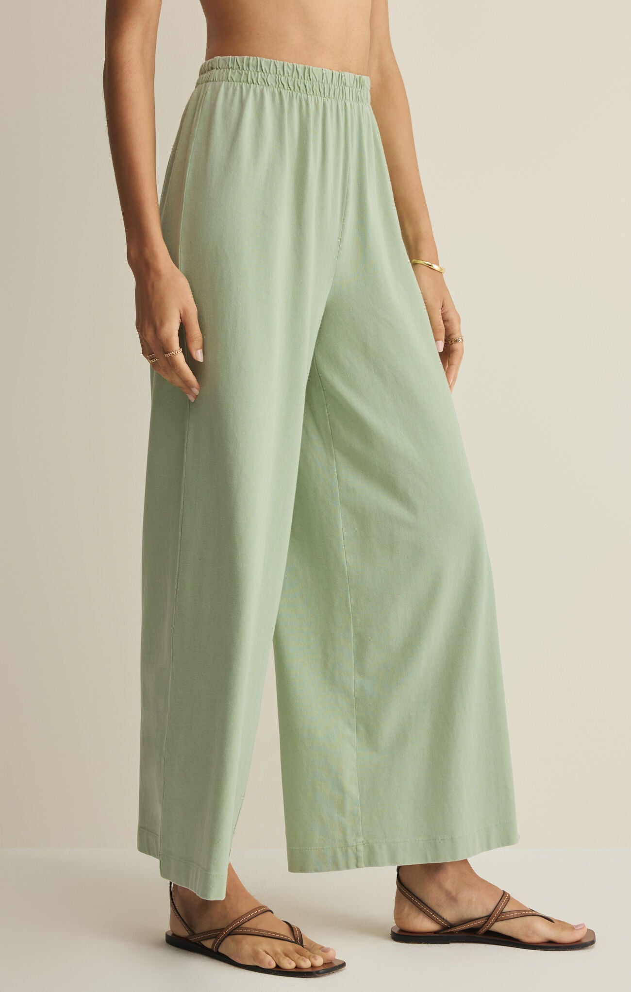 Z Supply | Scout Flare Pant | Sweetest Stitch Boutique Richmond VA