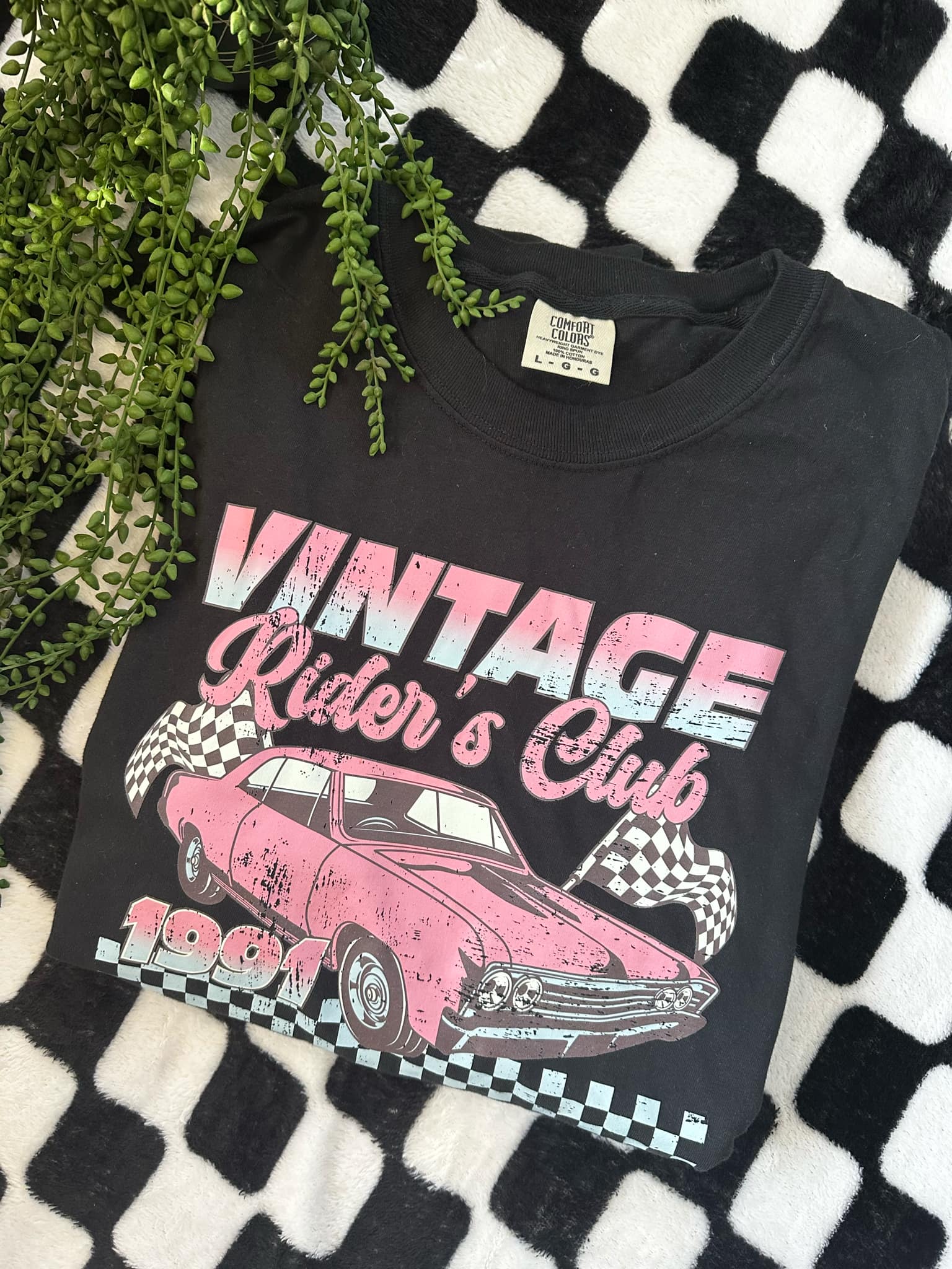 Vintage Riders Club Graphic Tee (Online Exclusive) – Shoptiques
