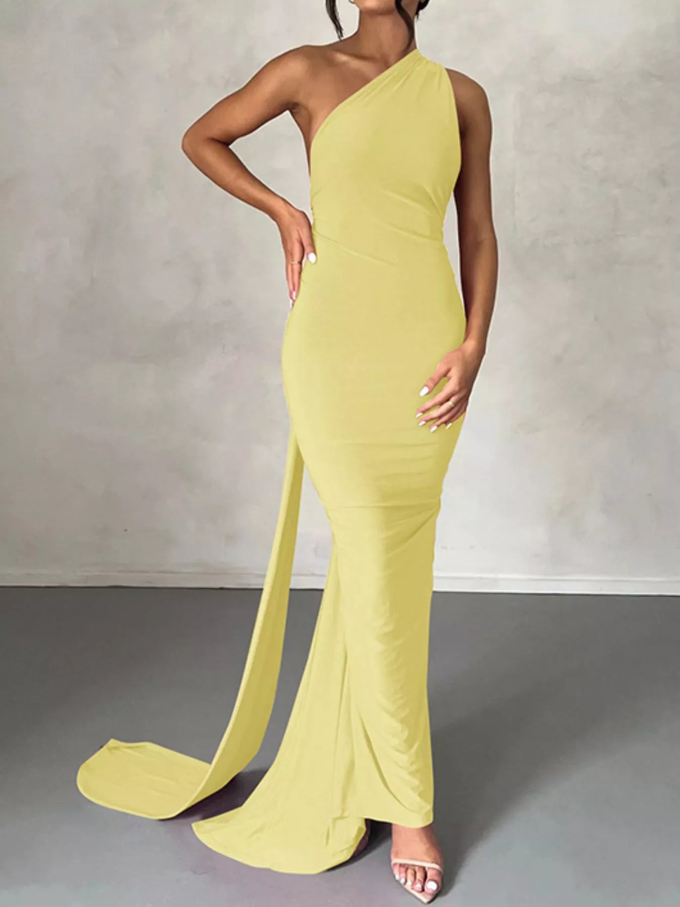 bodycon dress with pumps Mickaa Short Sleeve Bodycon Maxi Dress In Green – MICKAA main image 0