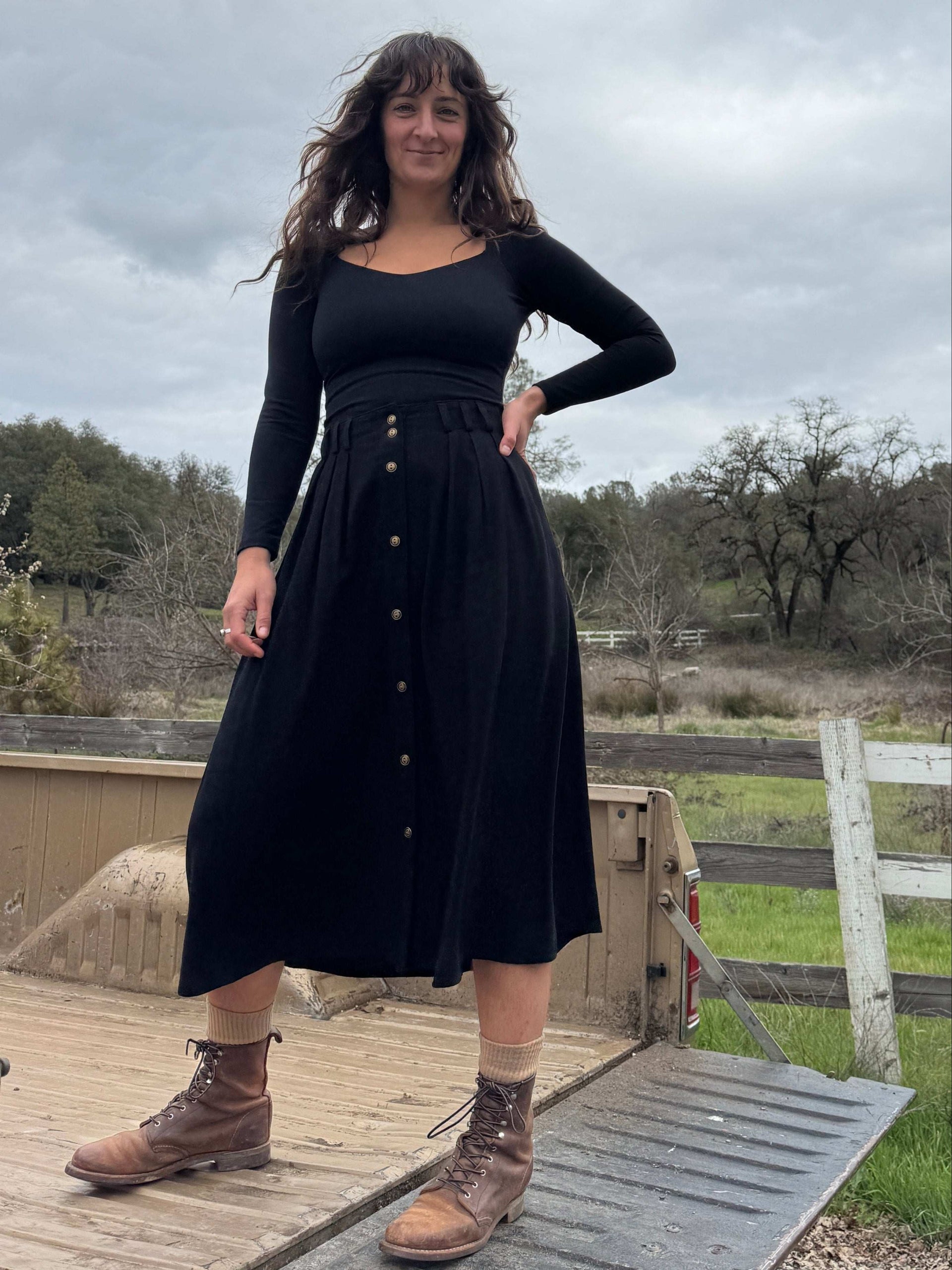 Trices Skirt in Textured Black Irish Linen 4XL