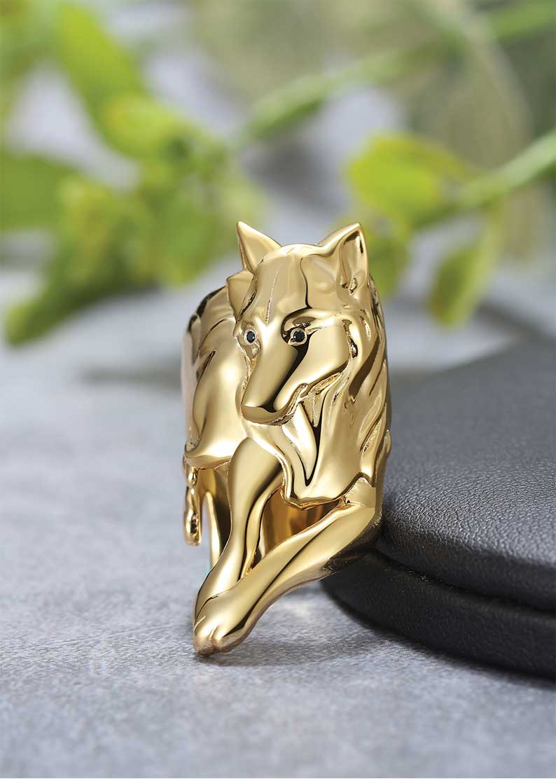 Everwild Courage Wolf Cuff Ring in Gold + Diamonds